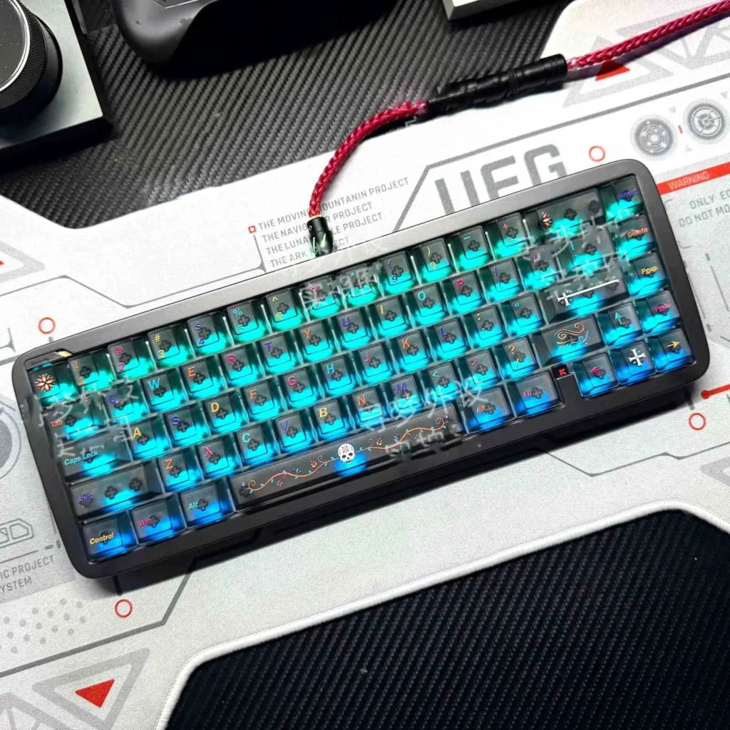 underworld-mist-transparent-keycap-set-display