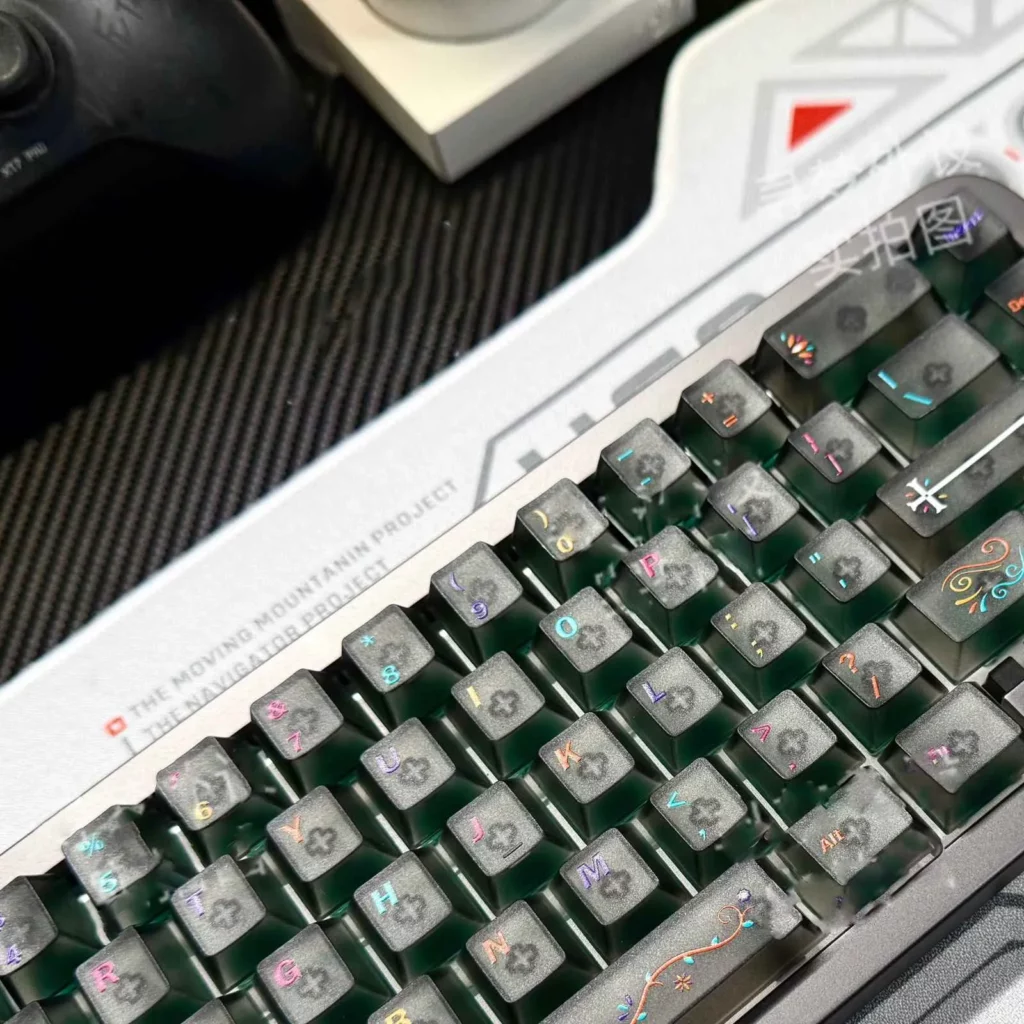 underworld-mist-transparent-keycap-set-right