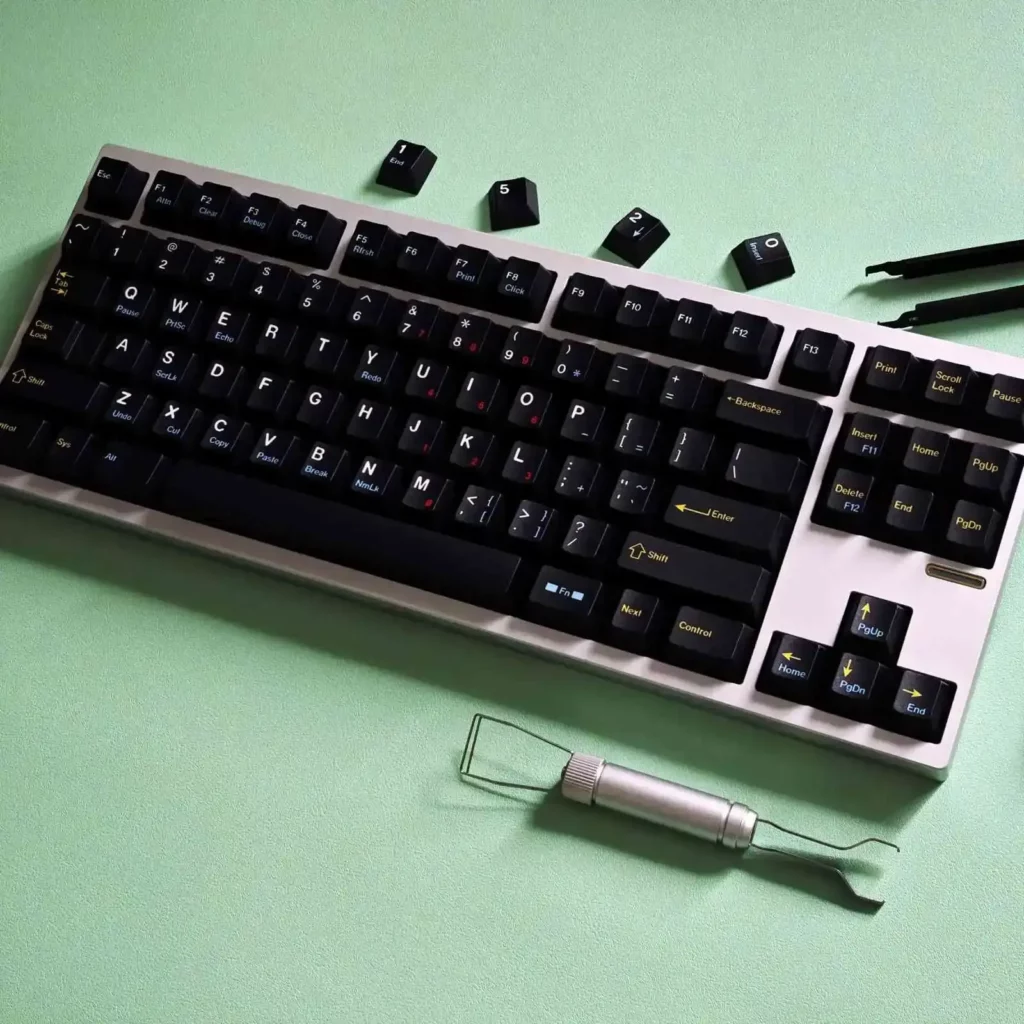 1520-themed-oem-minimal-keycap-set-side3