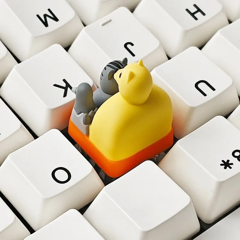 beast-friends-animal-themed-keycap-upfront2