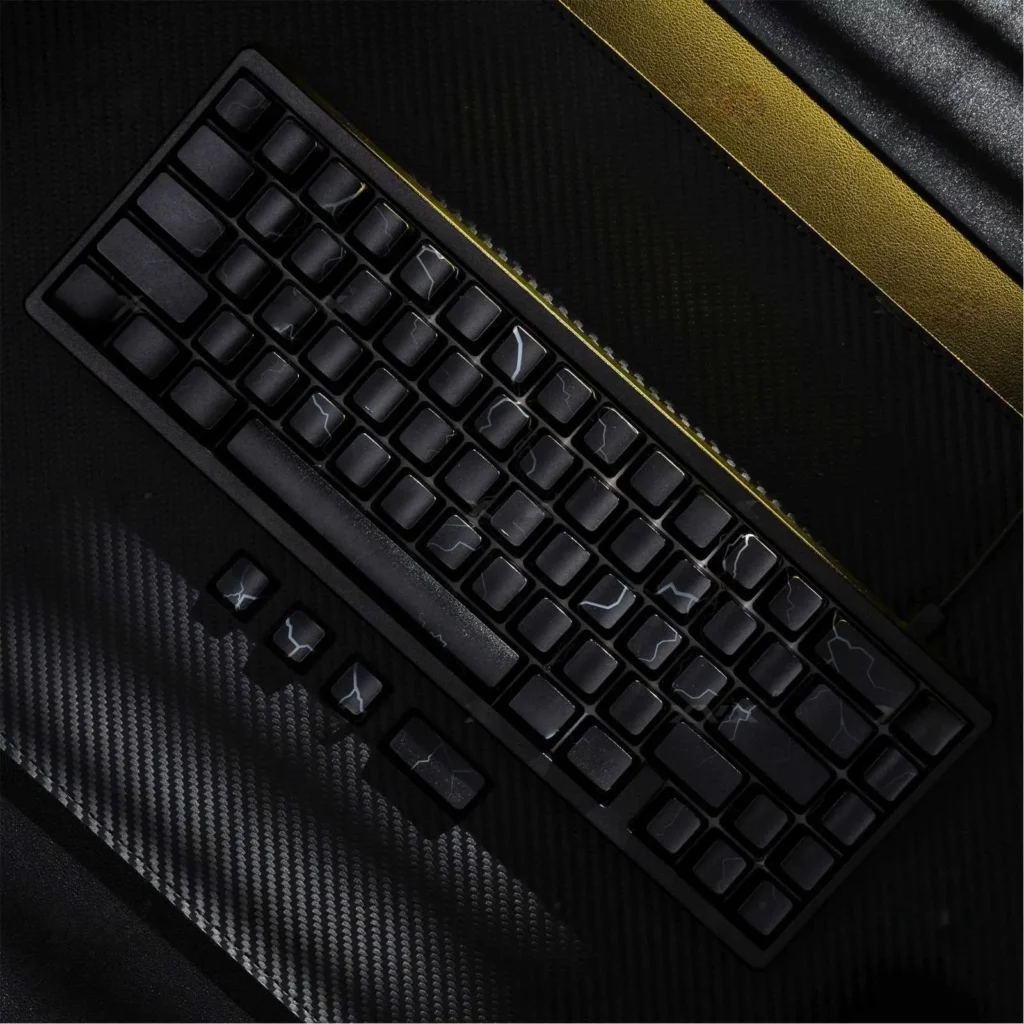 black-lightning-keycap-set-side2