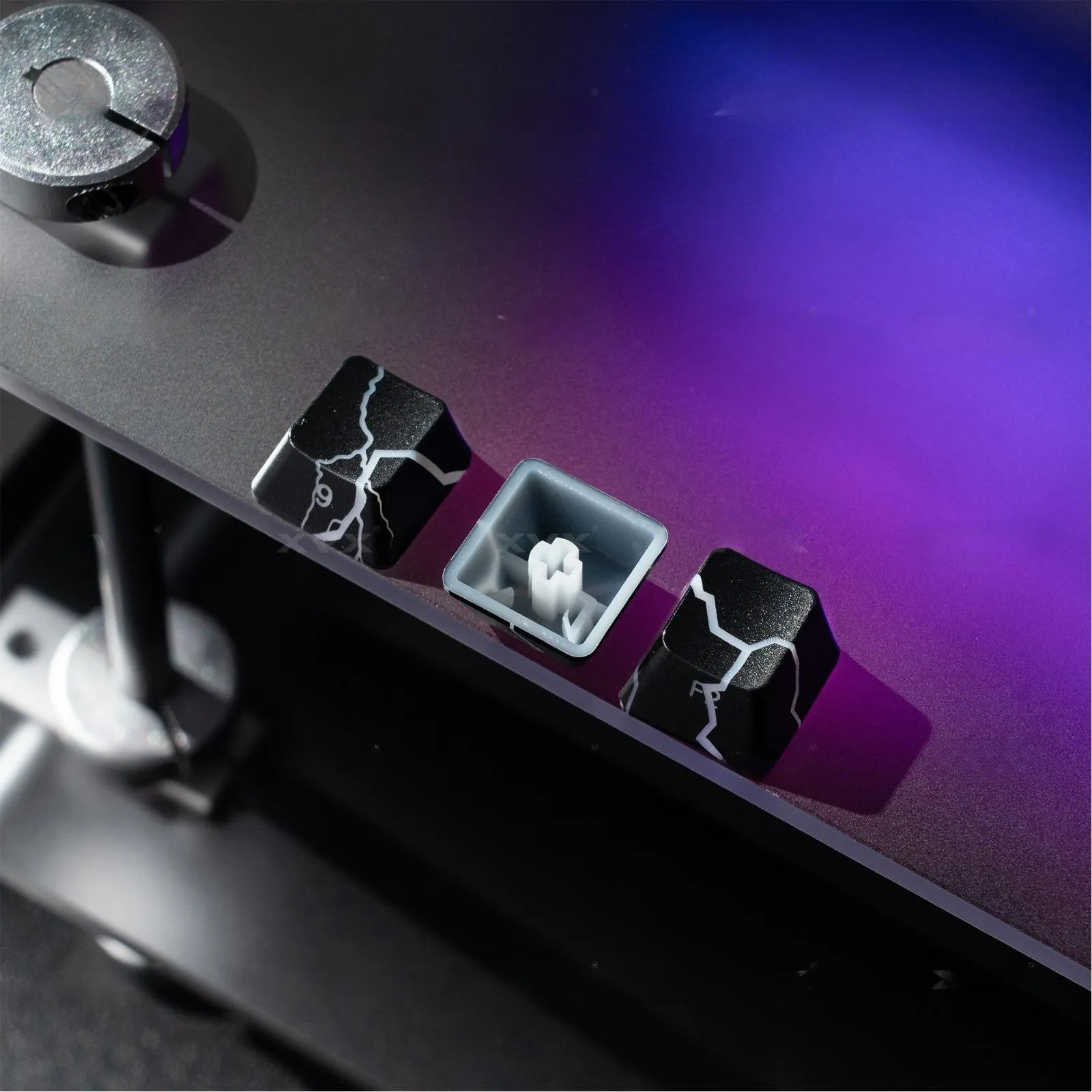 black-lightning-keycap-set-upfront