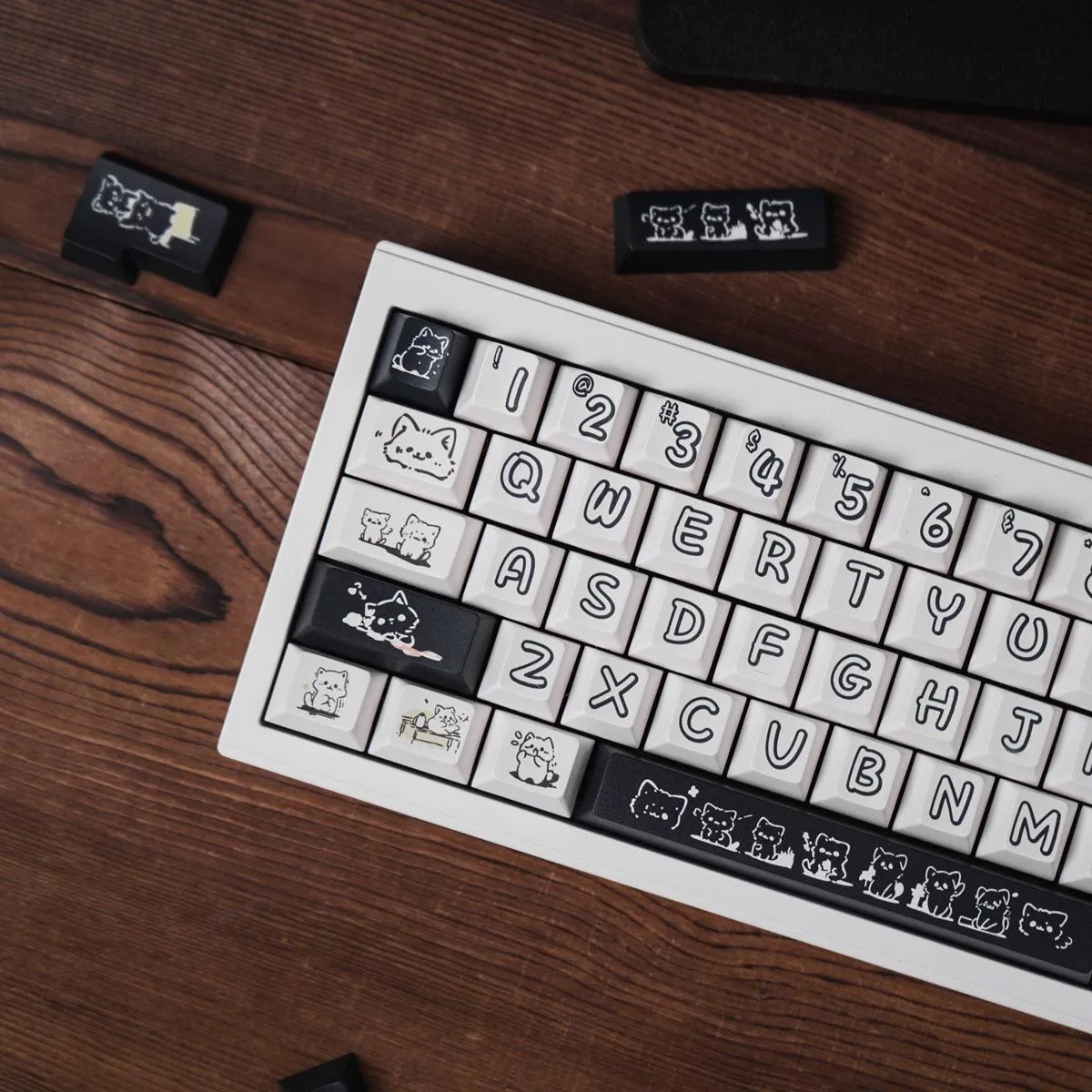 doodle-cat-oem-keycap-set-side