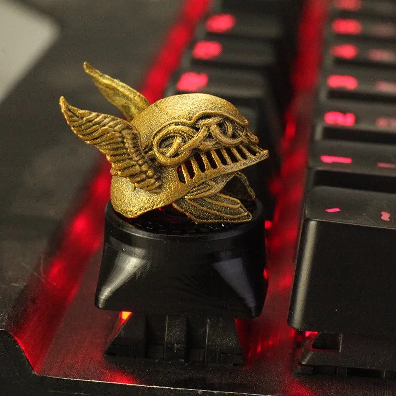 elden-ring-winged-helm-keycap-side2