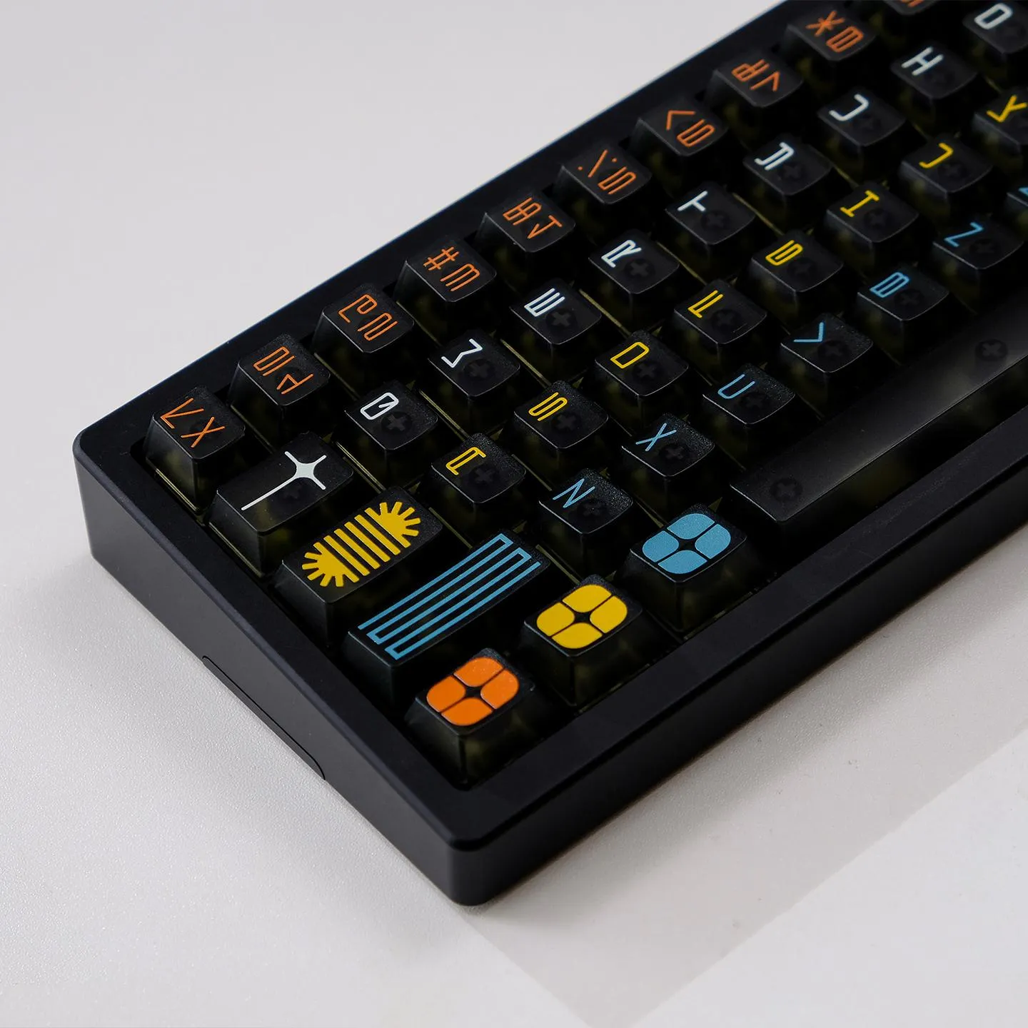 exhibition-black-oem-keycap-set-side