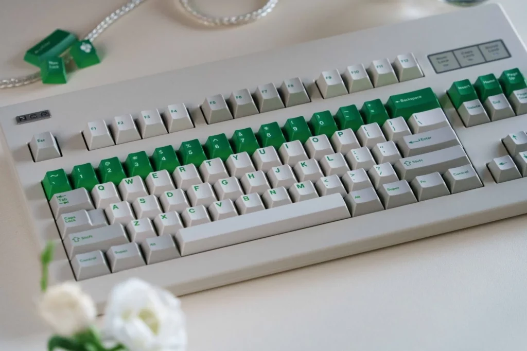 green-alert-oem-keycap-set-cover