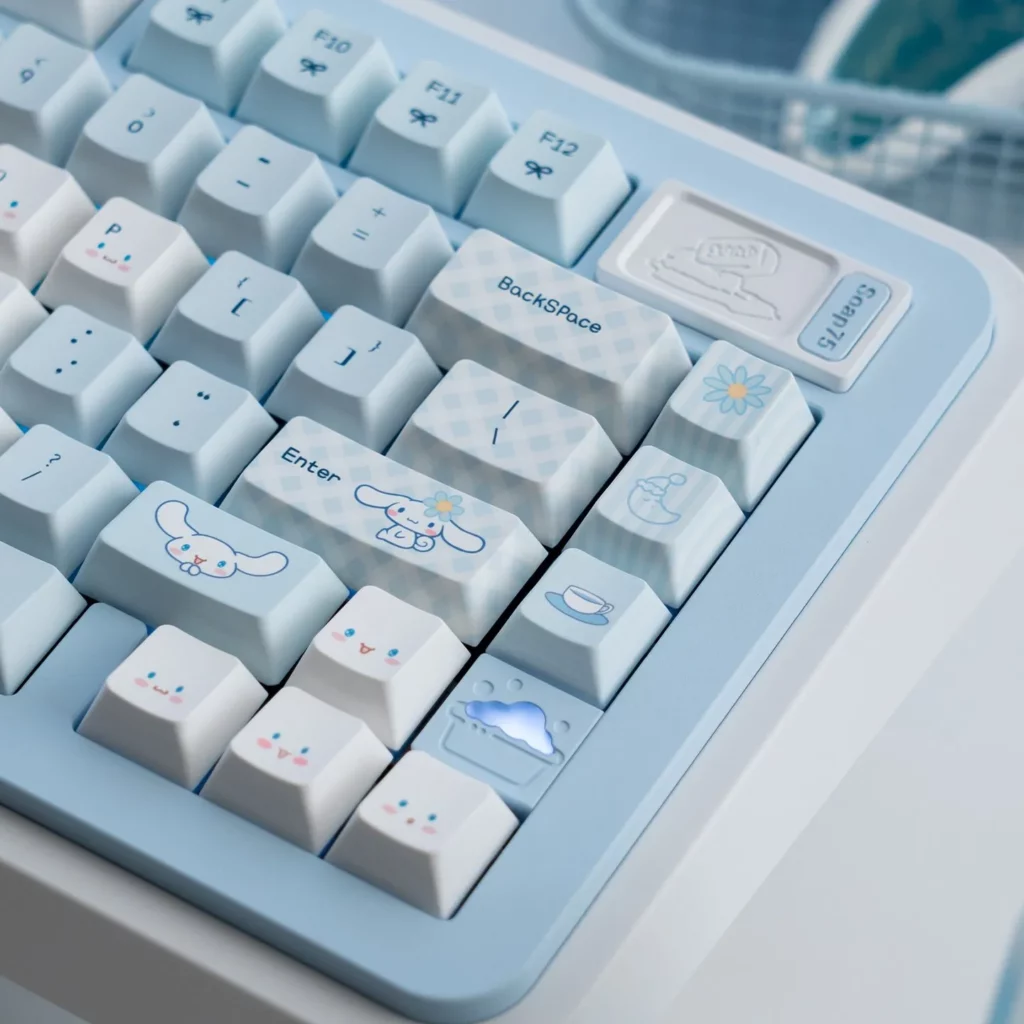 hello-kitty-cinnamoroll3-oem-keycap-set-side3