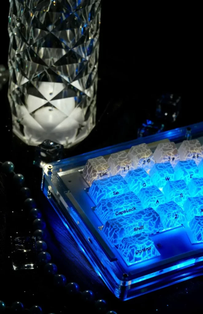 ice-crack-2-0-keycap-set-side