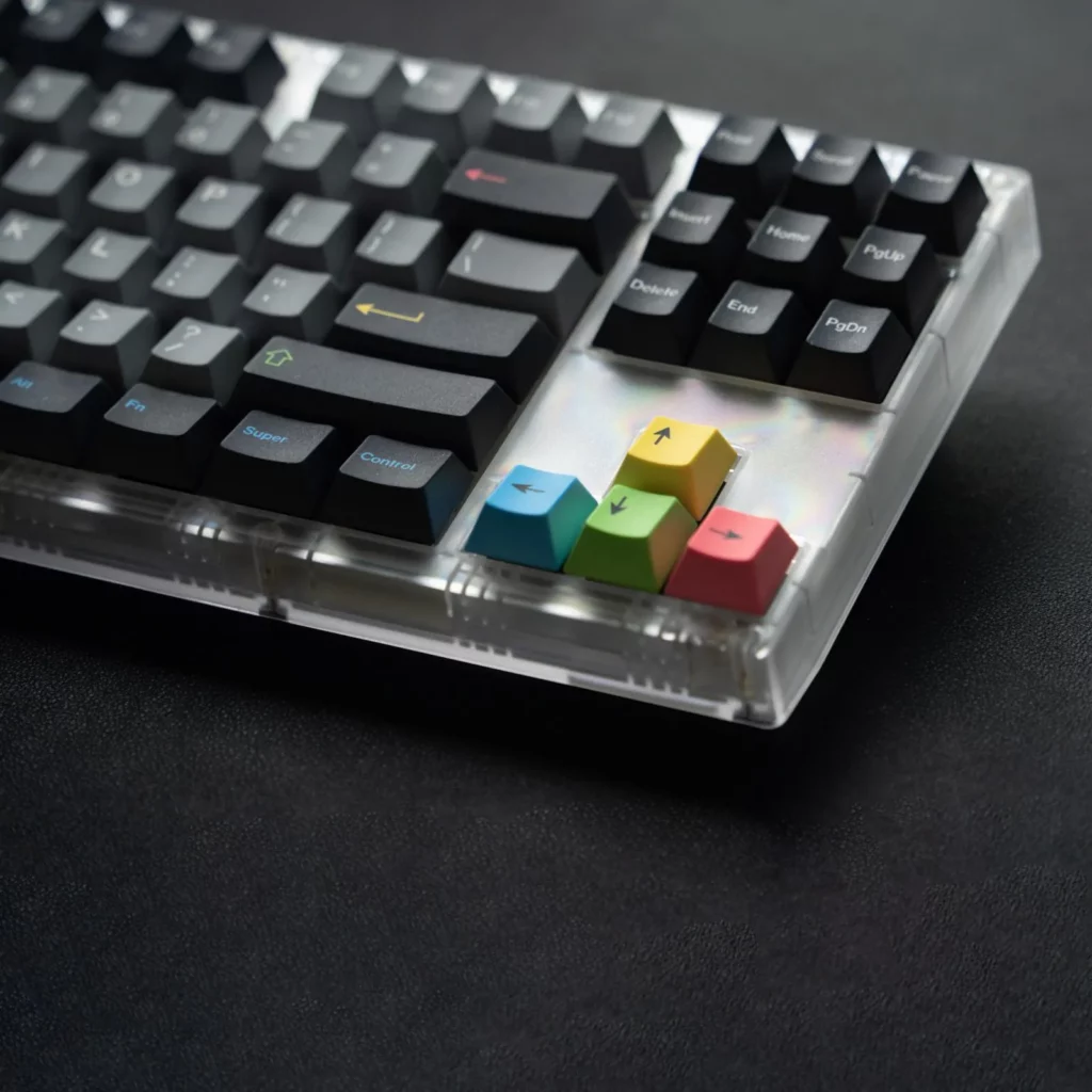 instant-themed-oem-keycap-set-side2