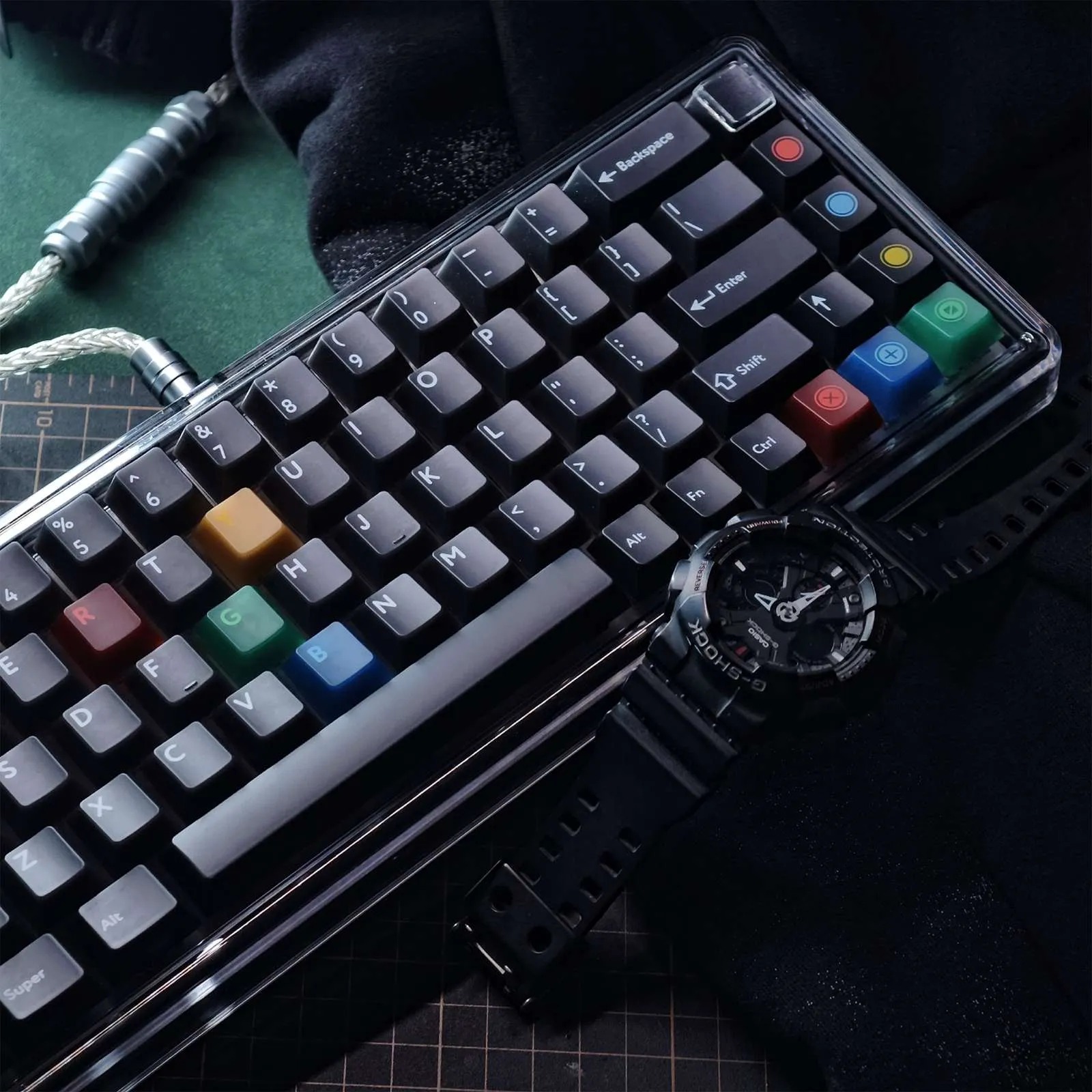 jade-black-light-oem-keycap-set-side2