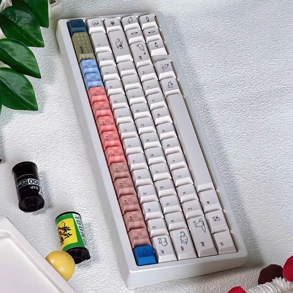 little-kitten-oem-keycap-set-side4