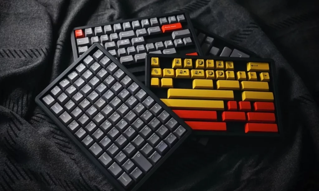 lunar-themed-oem-keycap-set-upfront2