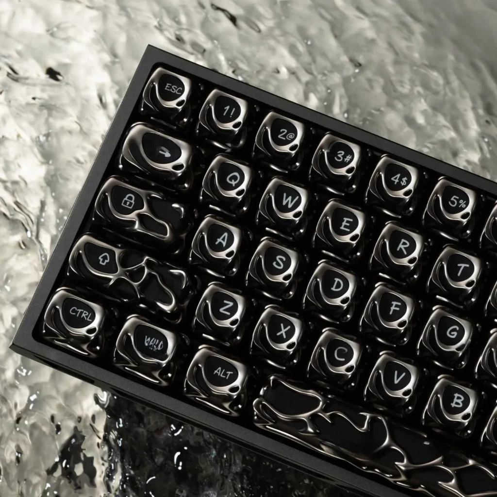 marvel-venom-keycap-set-front