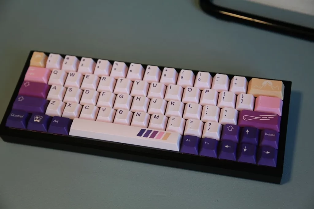 mountain-themed-oem-keycap-set-side3