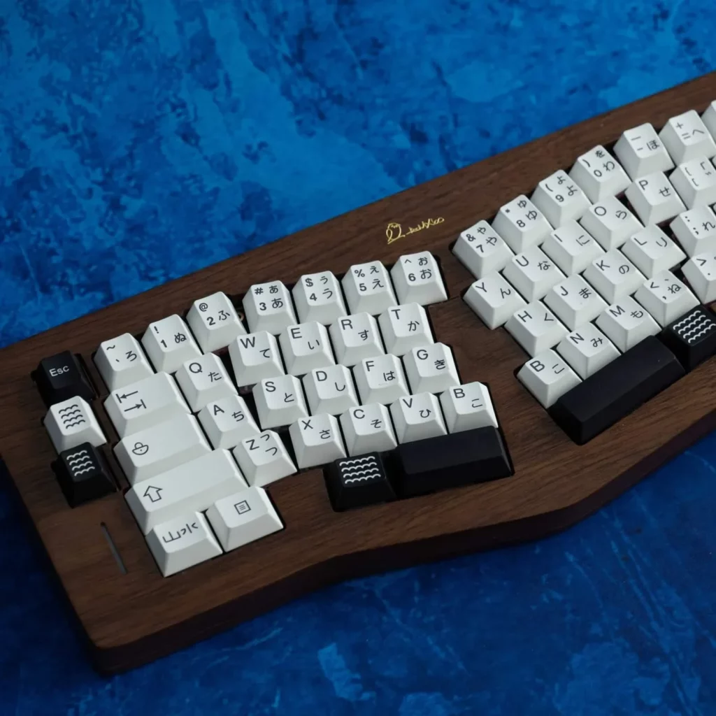 mountain-water-themed-oem-keycap-set-side3