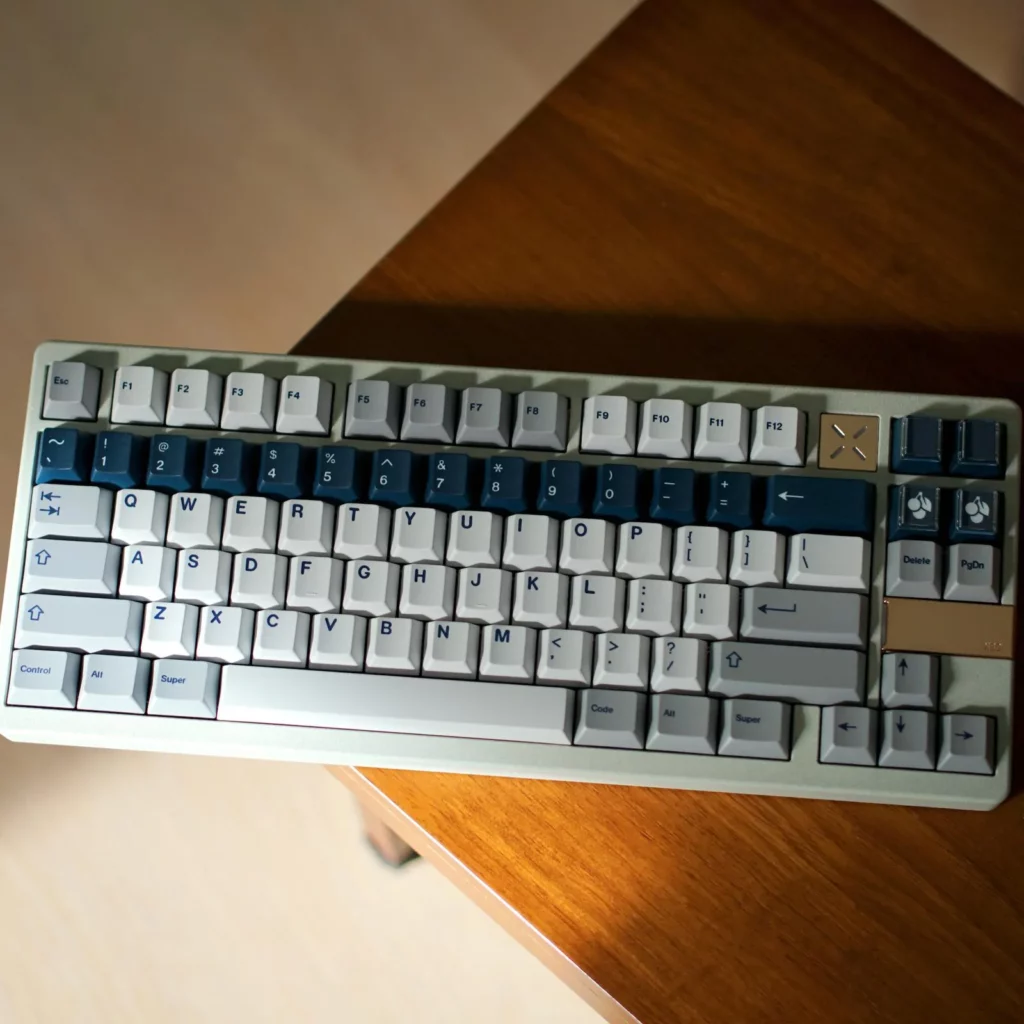 prussian-alert-oem-keycap-set-upfront2