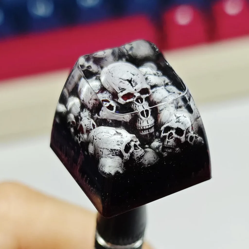 punk-dark-series-skull-transparent-keycap-side