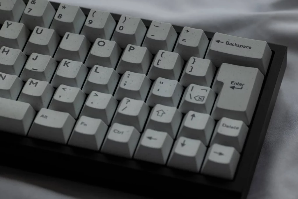 quartz-stone-oem-minimal-keycap-set-side