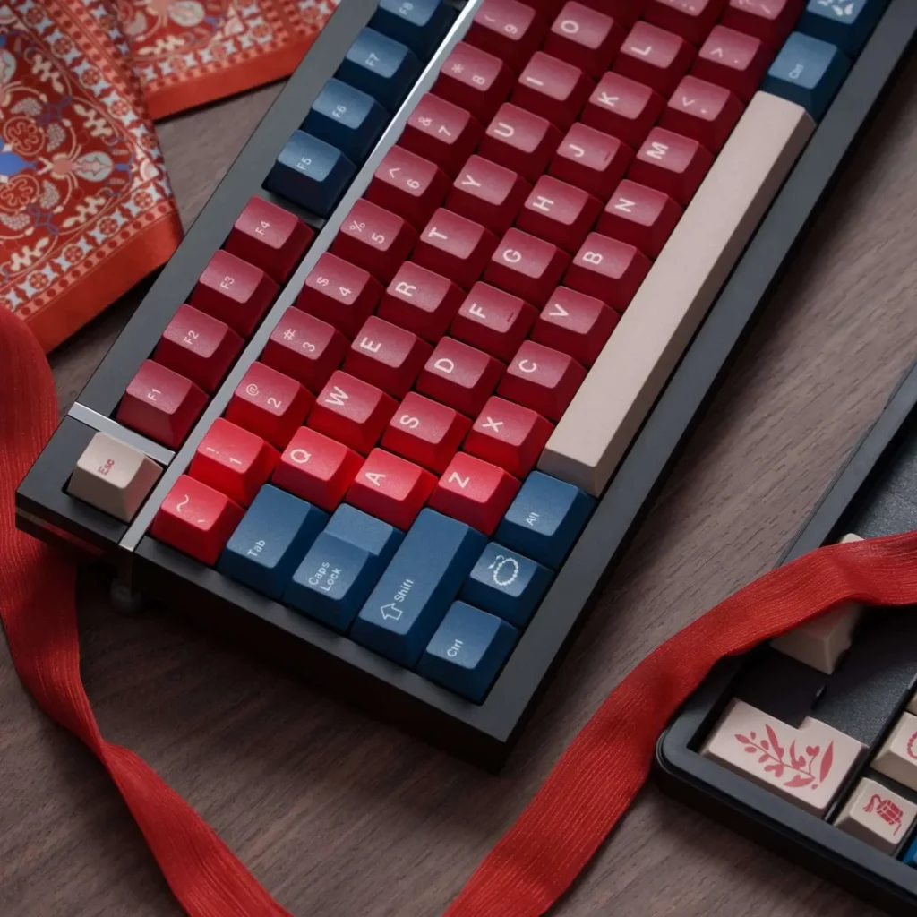 red-bean-themed-oem-keycap-set-side
