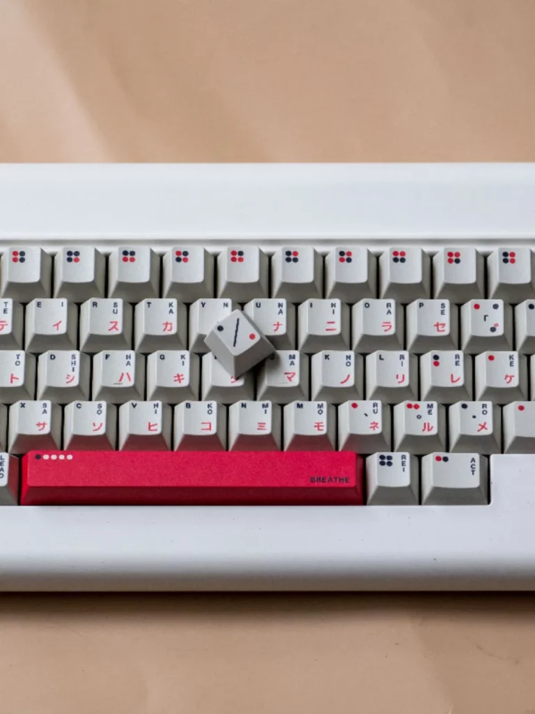 red-grey-themed-oem-keycap-set-front