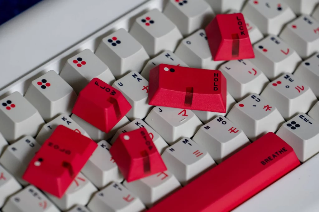 red-grey-themed-oem-keycap-set-front3