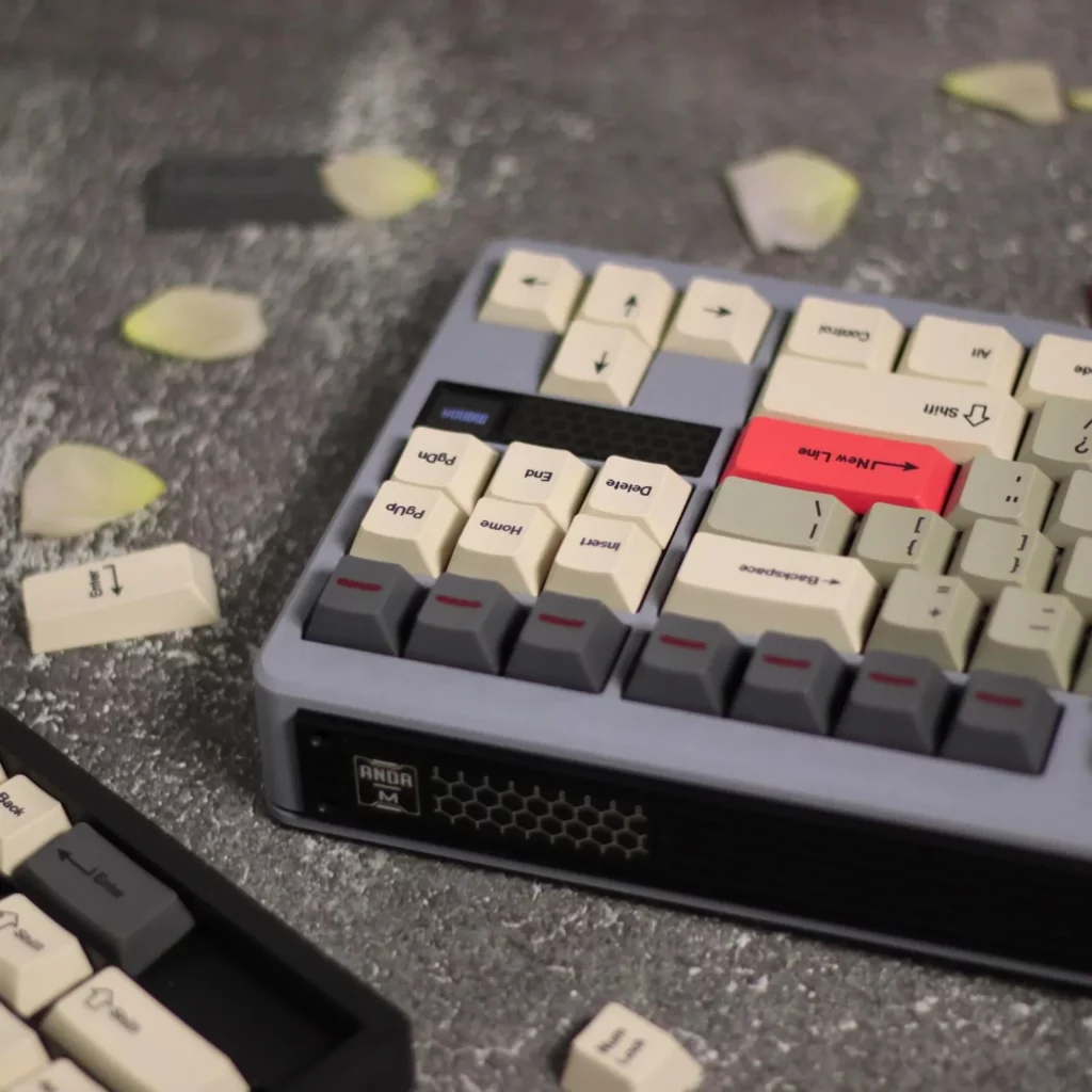 red-light-themed-oem-keycap-set-front2