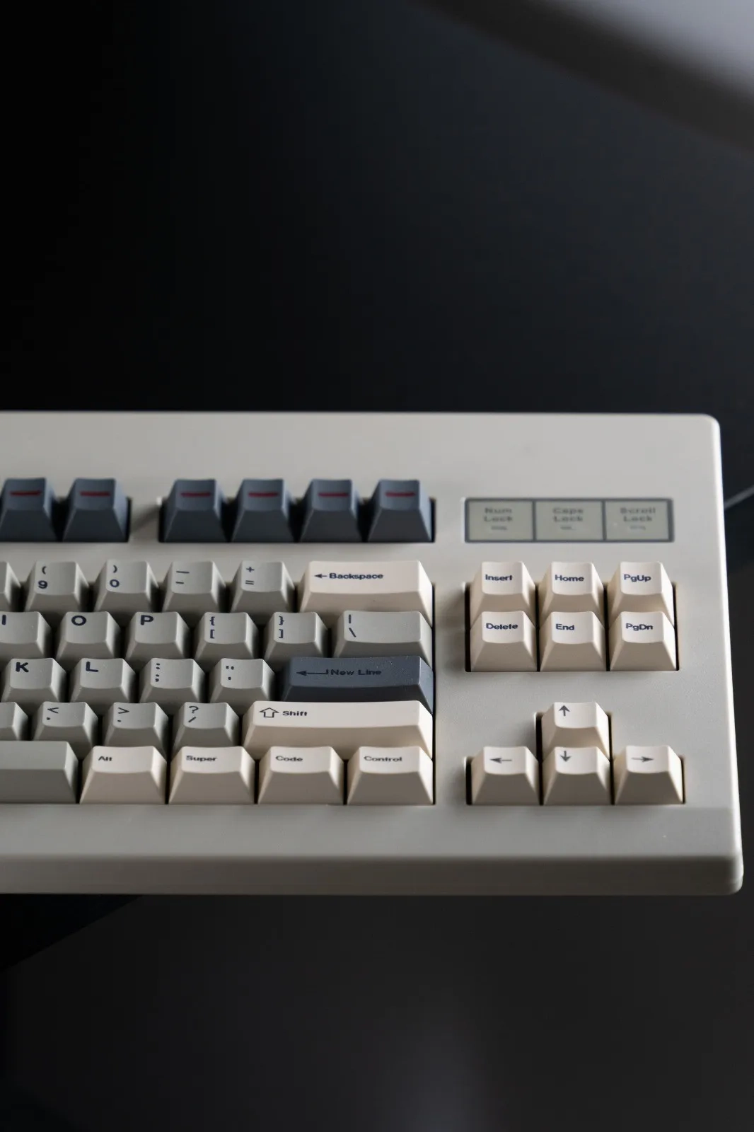 red-light-themed-oem-keycap-set-front3