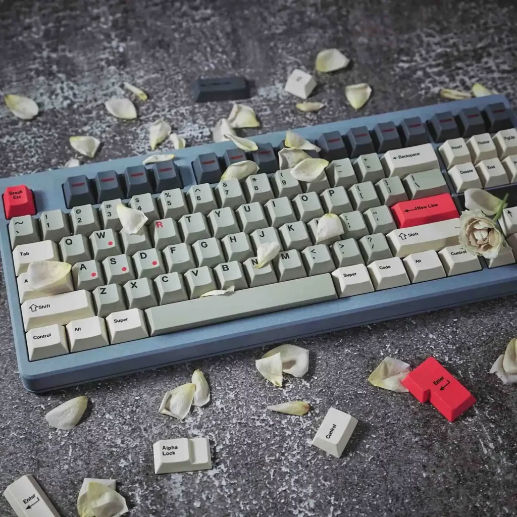 red-light-themed-oem-keycap-set-upfront