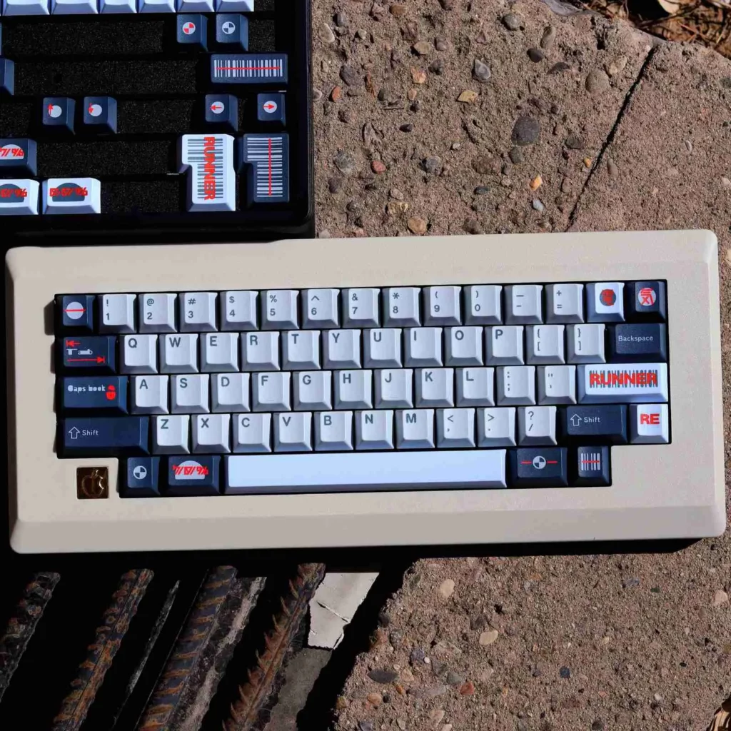 runner-electric-themed-oem-keycap-set-cover