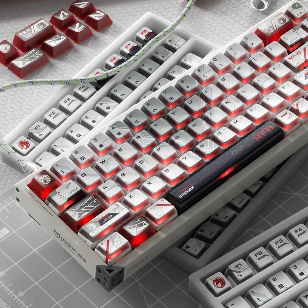 rx-0-unicorn-gundam-keycap-set-side