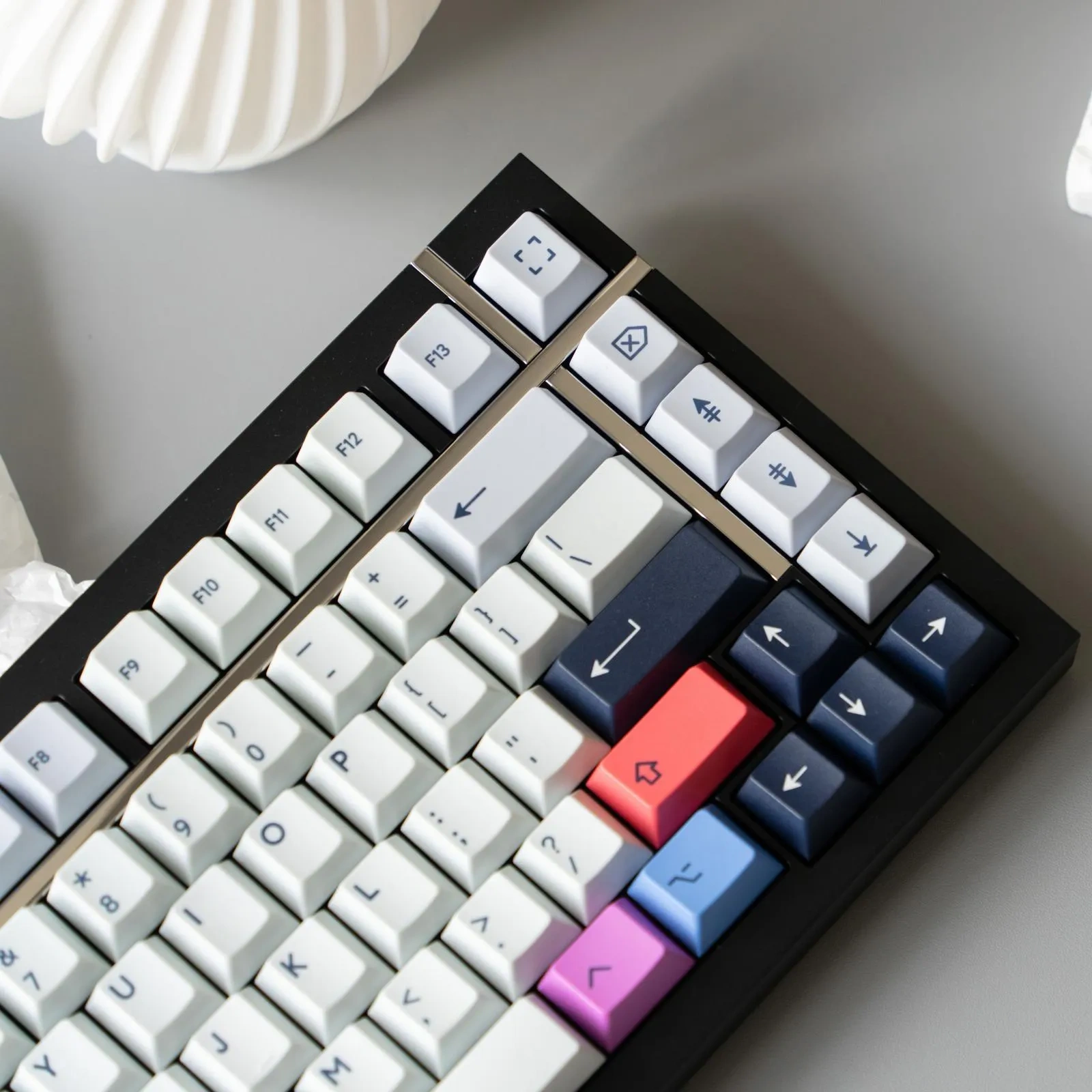 spark-themed-oem-keycap-set-side2