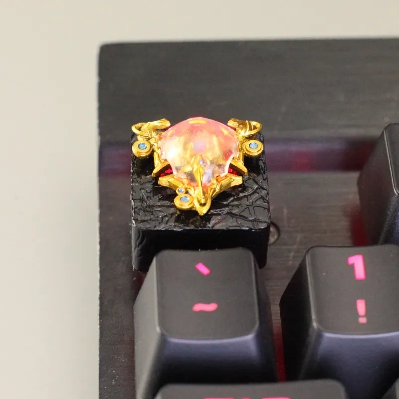 starcraft-ii-mothership-keycap-upfront