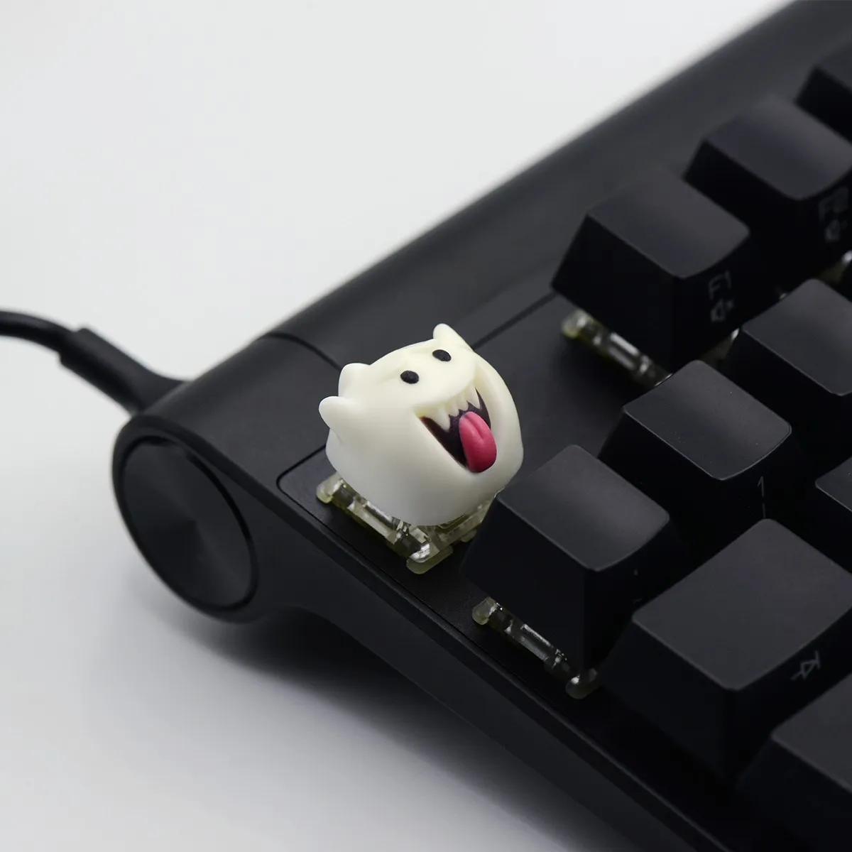 super-mario-boo-keycaps-side2