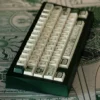 the-silmarillion-white-keycap-set-side