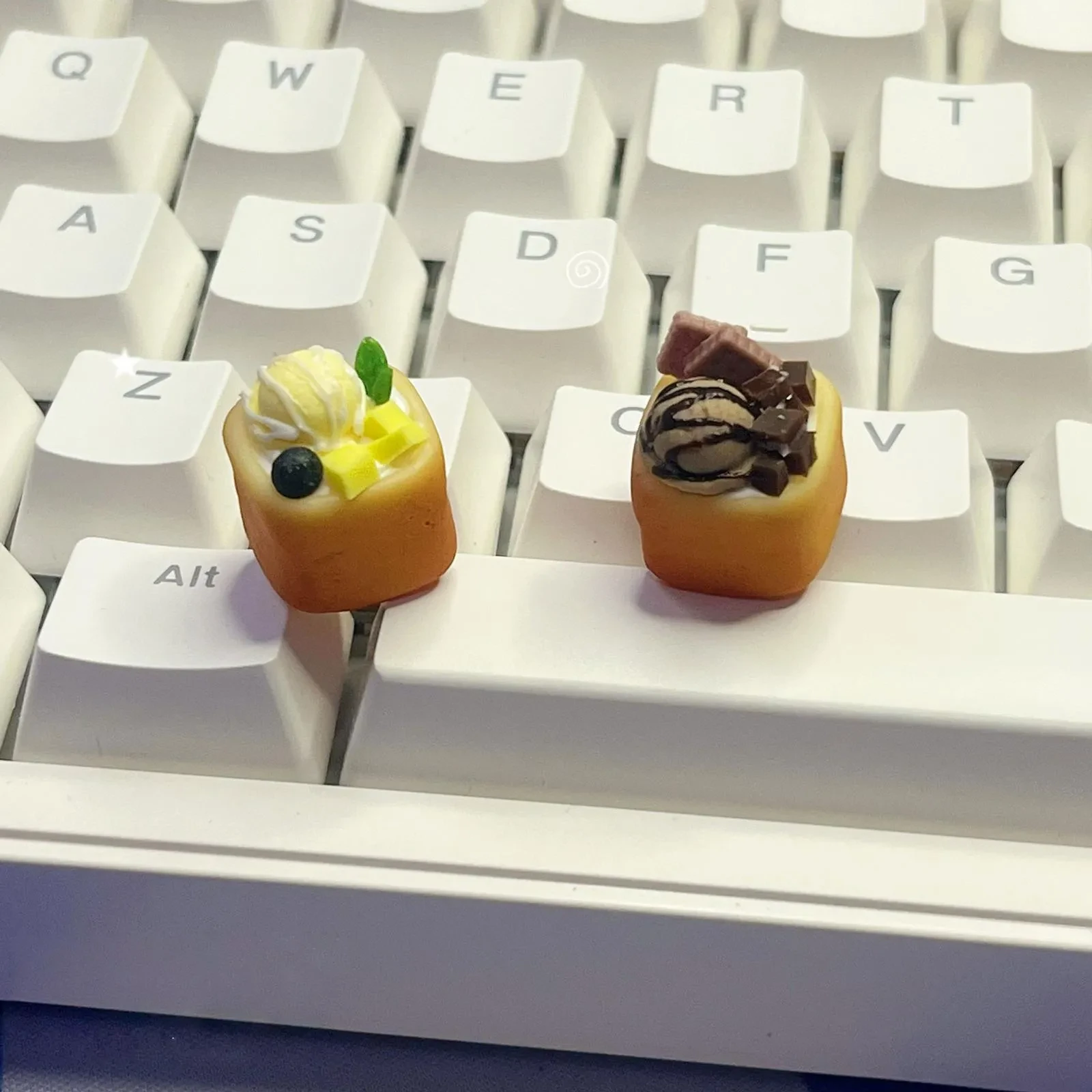 toast-dessert-keycaps-front