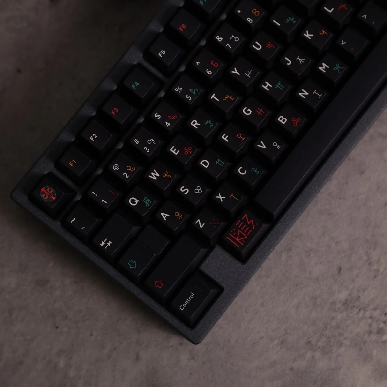 tribal-themed-oem-keycap-set-side2