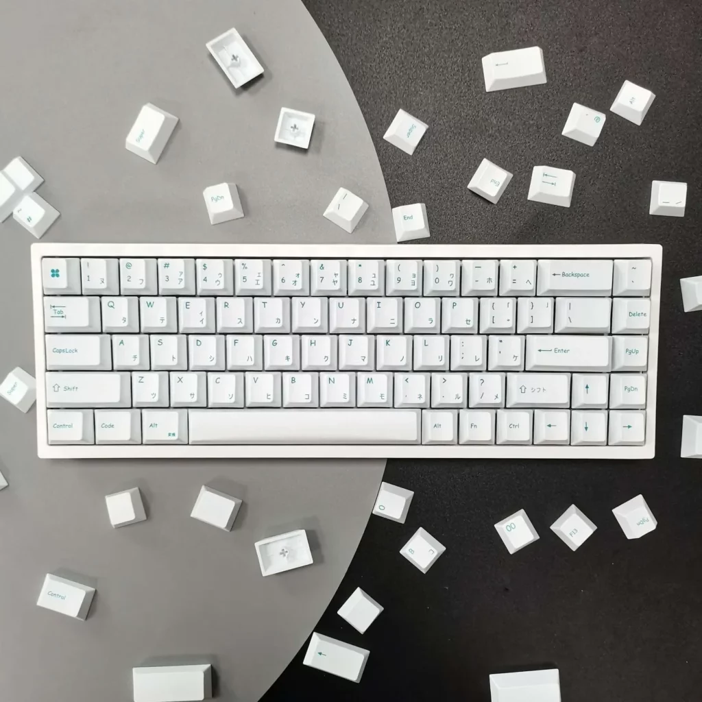 white-oem-minimal-keycap-set-japanese