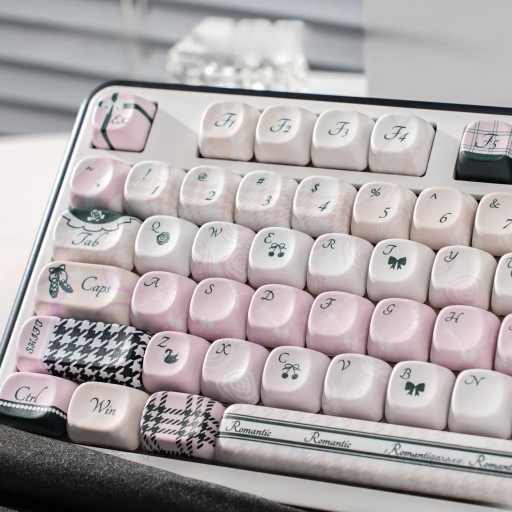 black-swan-keycap-set-4