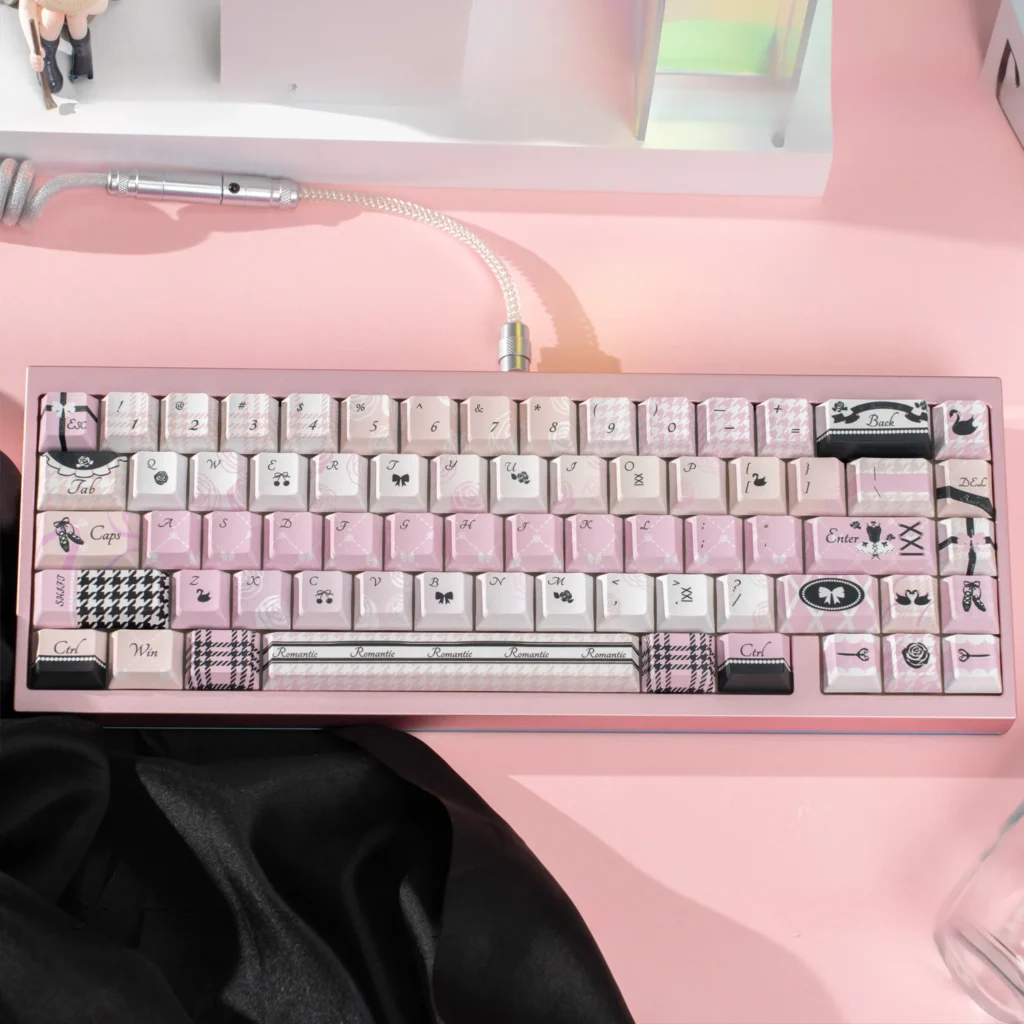 black-swan-oem-keycap-set-1