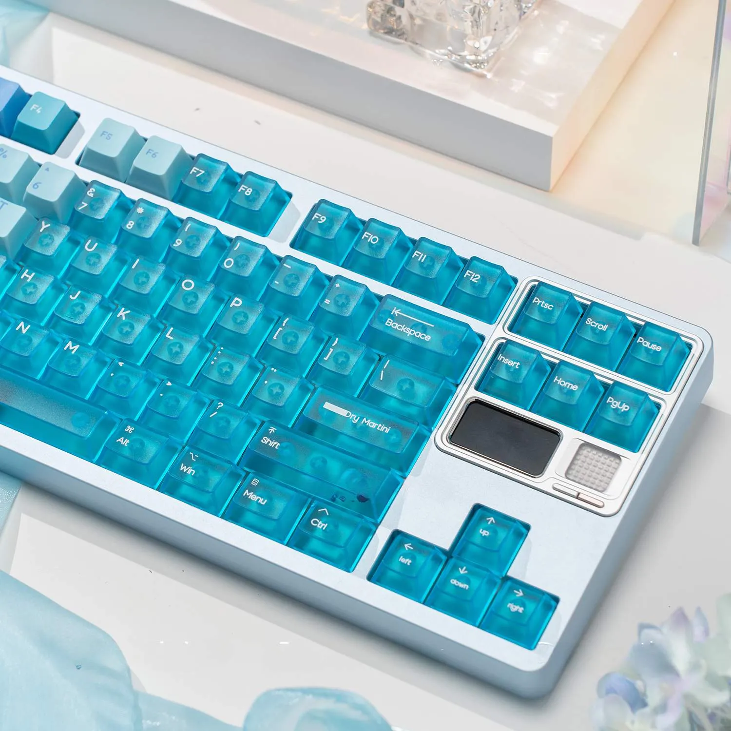 blue-retro-pixel-oem-keycap-set-side2