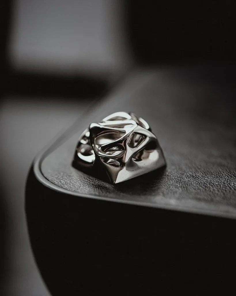 ellipsis-silver-keycaps-front