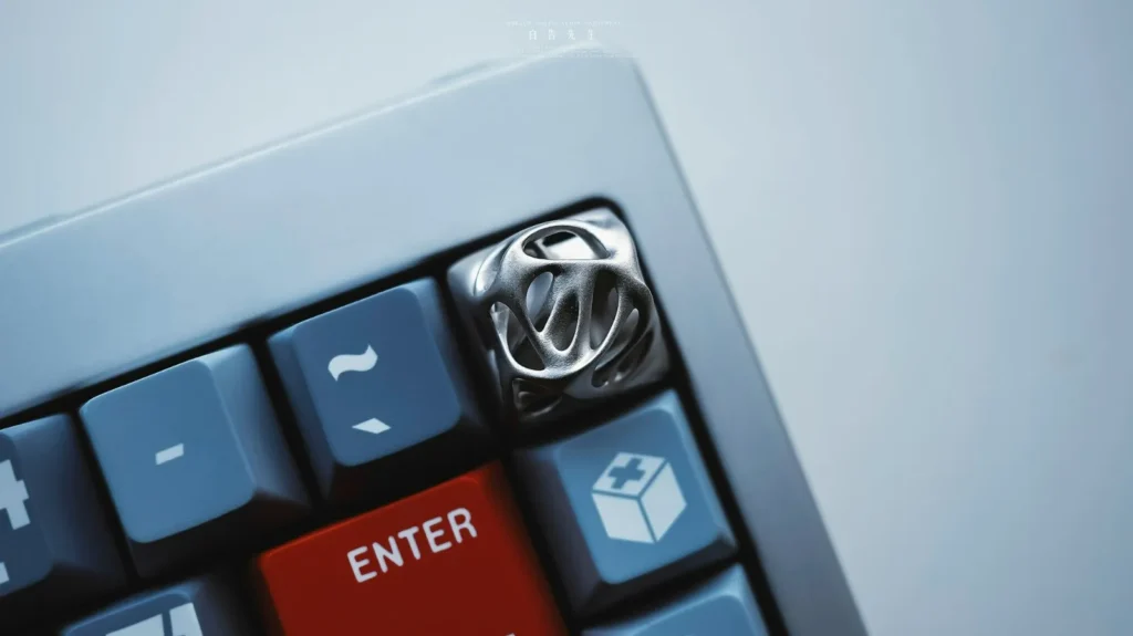 ellipsis-silver-keycaps-upfront2