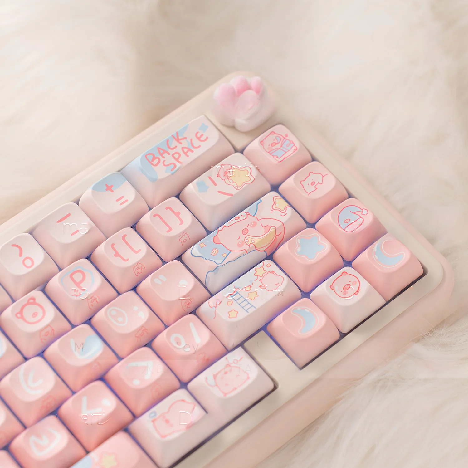 goodnight-little-pig-moc-keycap-set-3