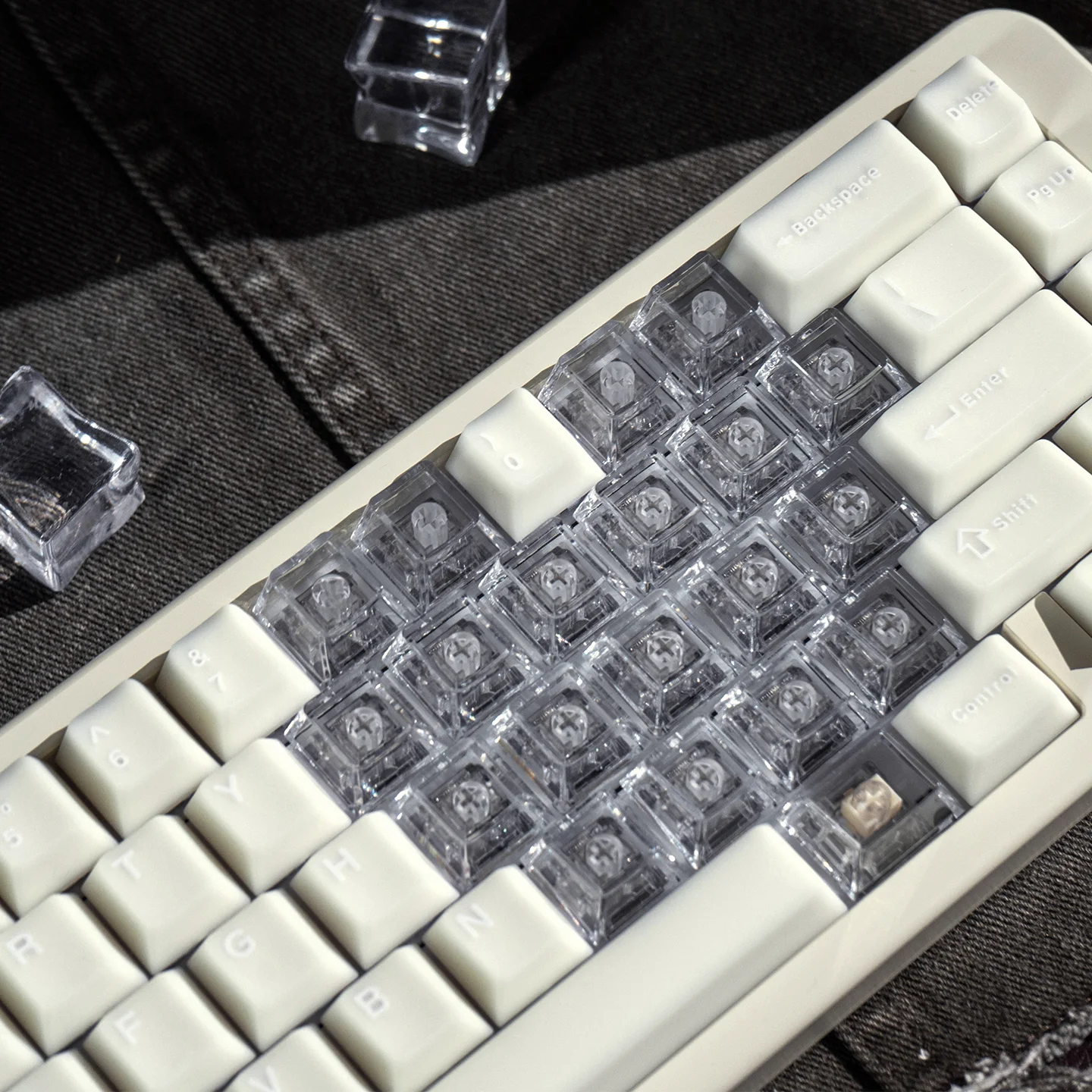 heart-shaped-white-jade-oem-keycap-set-3