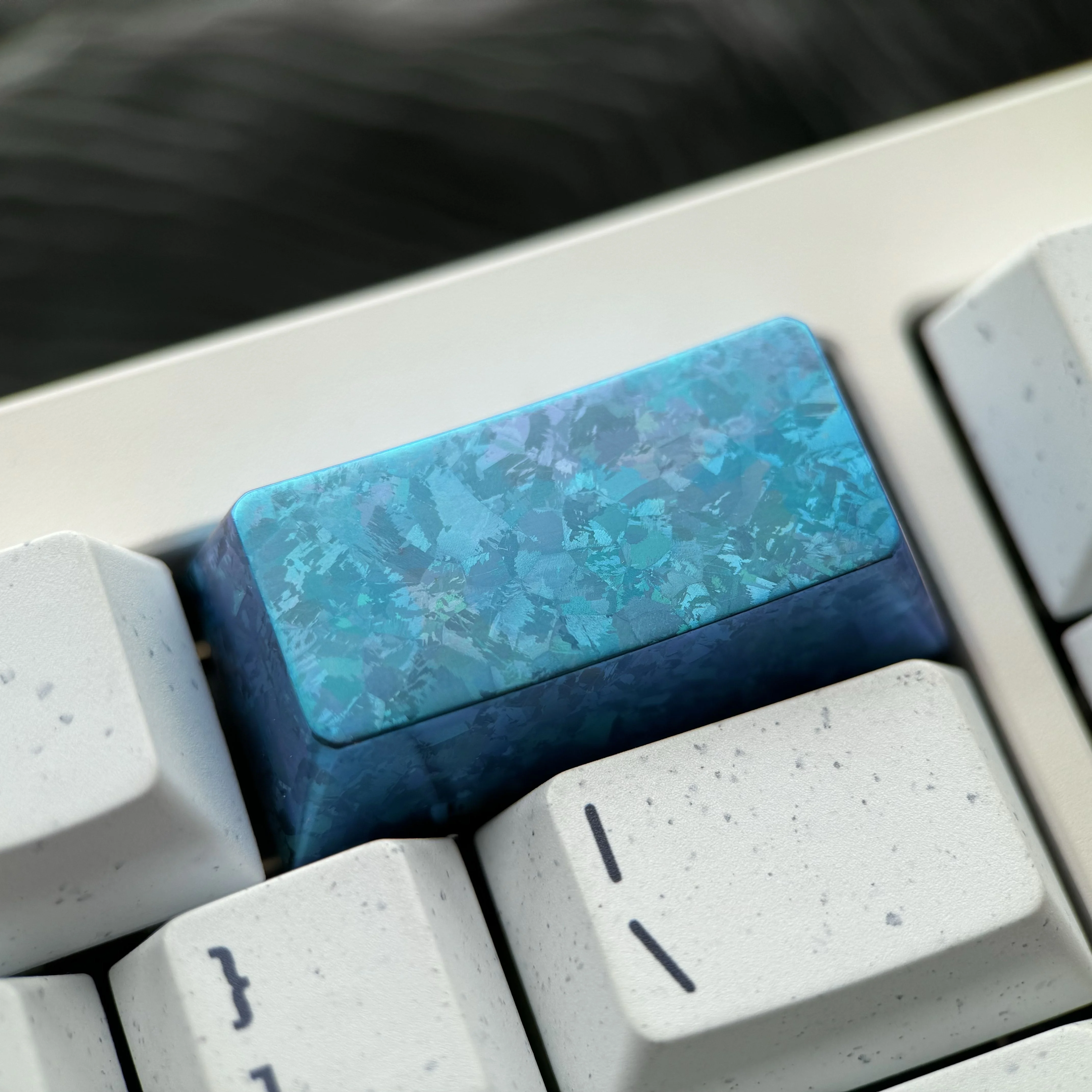 ice-crystals-series-backspace-key-keycaps-3