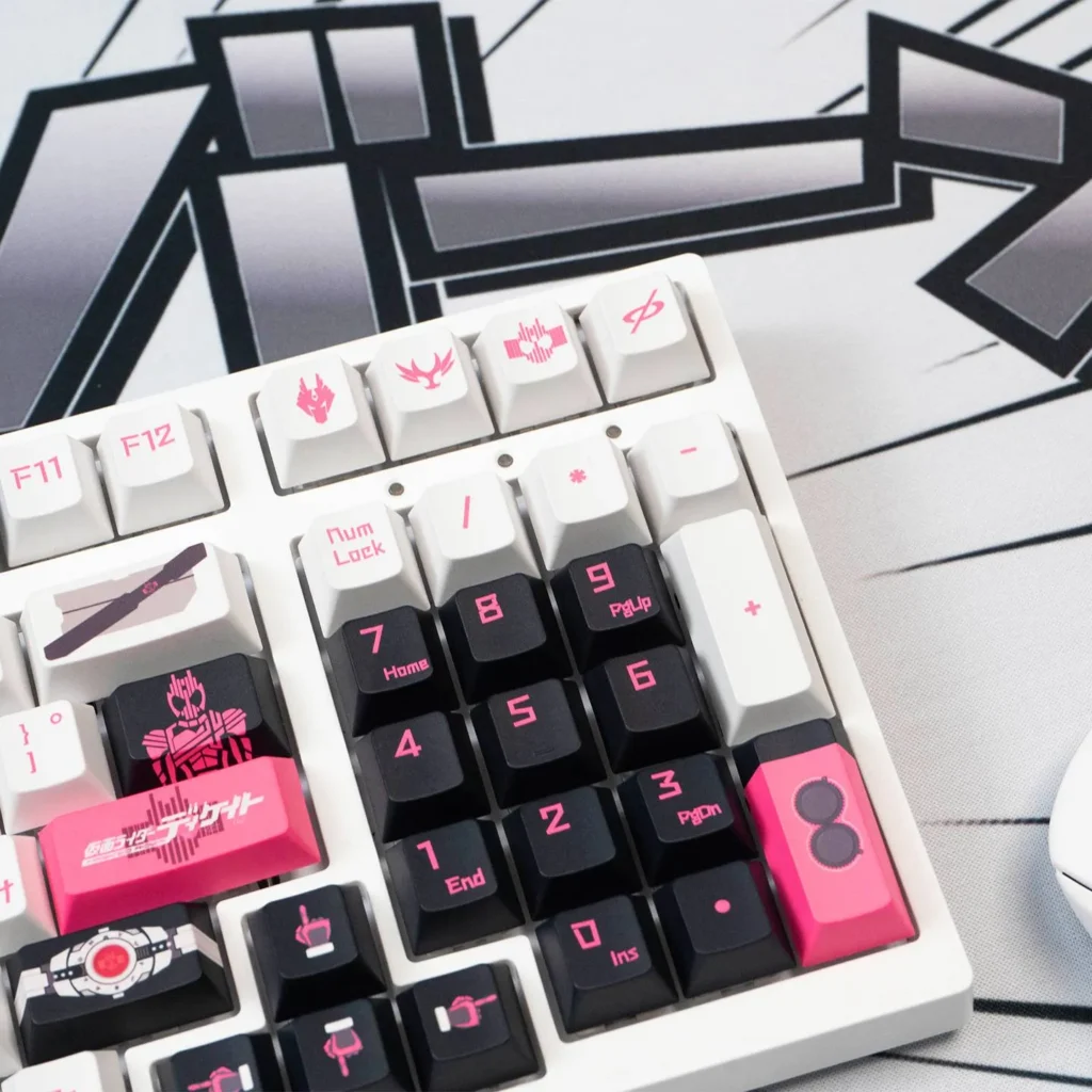kamen-rider-decade-oem-keycap-set-side2