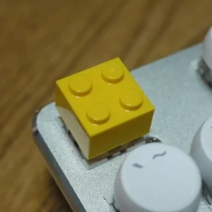 lego-series-keycaps-yellow