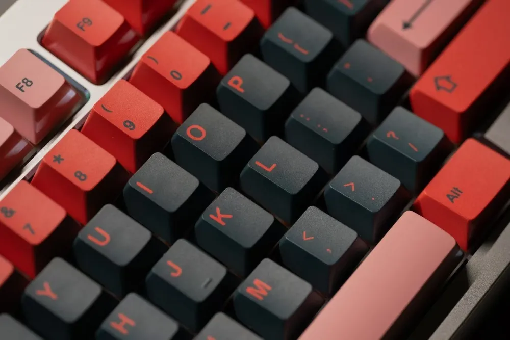 leo-oem-keycap-set-side