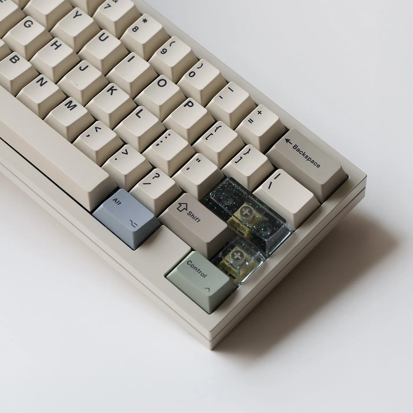retro-language-oem-keycap-set-side2