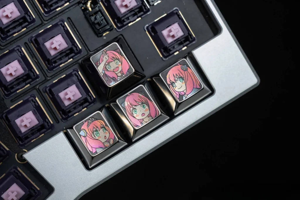 spyxfamily-anya-forger-arrow-keys-keycaps-cover